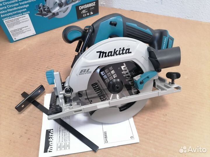 Дисковая пила Makita DHS680Z (новая)