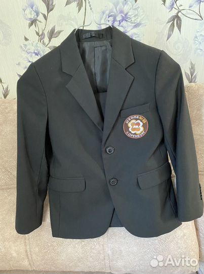 Школьный костюм для мальчика 122 и 140