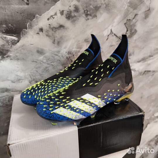 Бутсы Adidas Predator Freak