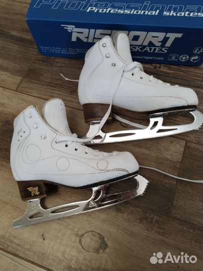 Фигурные коньки risport royal pro 220