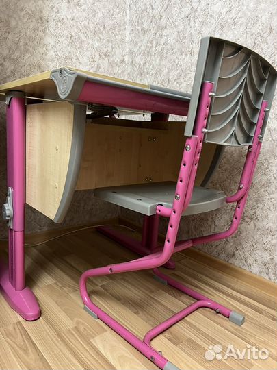 Письменный стол для школьника