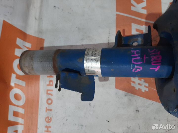 Стойка амортизатора передняя правая Volvo XC60