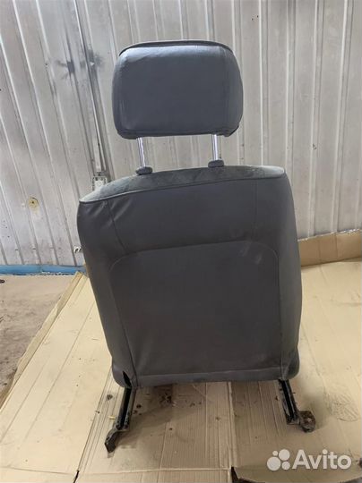 Сиденье переднее правое toyota corolla AE104