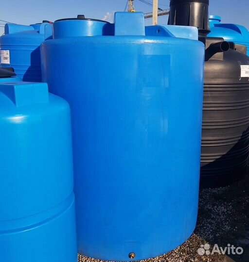 Емкость 3000 литров в ассортименте