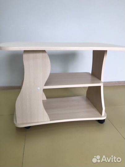 Продам журнальный столик