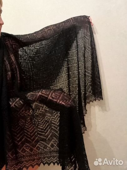 Пуховый платок шаль