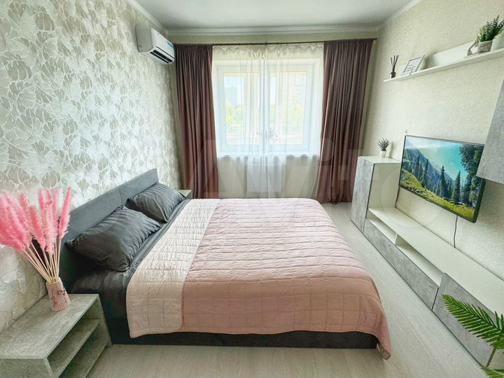 2-к. квартира, 40 м², 8/25 эт.