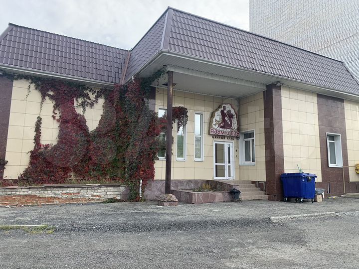 Гостиница, 445.6 м²