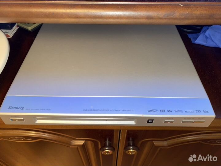 DVD плеер Elenberg
