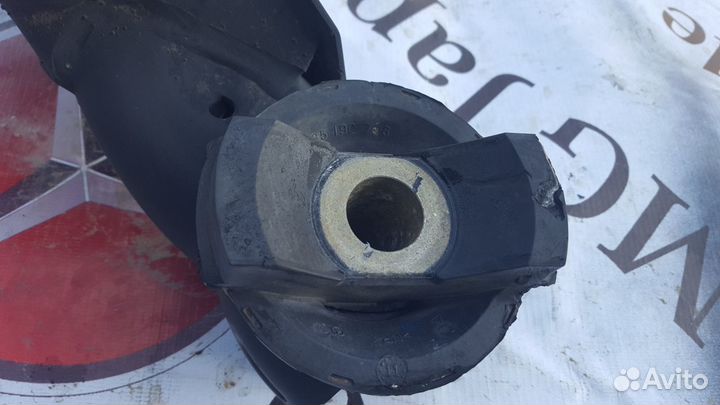 Подрамник передний Mercedes GL X164 ML W164