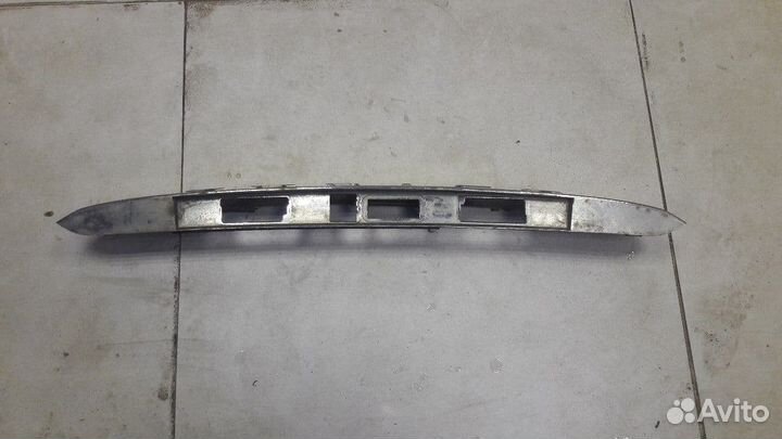 Накладка крышки багажника Renault Kaptur