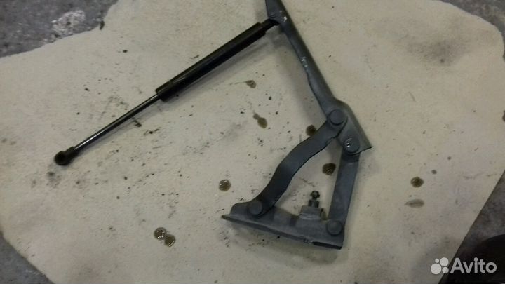 Петля капота петли багажника на 525 бмв е60