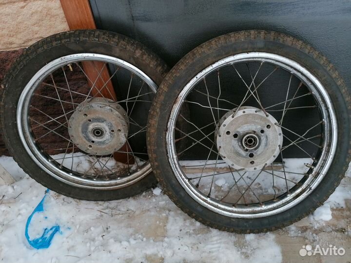 Колеса к мопеду 2шт