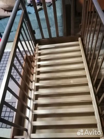 Детская кровать с маятником и ящиком