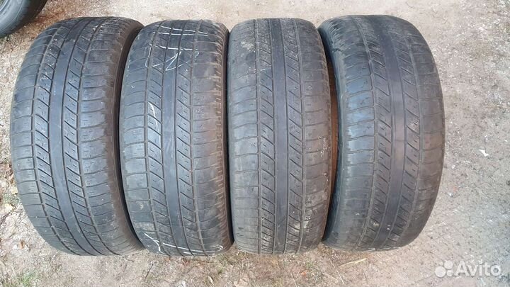 Goodyear Wrangler HP All Weather 255/55 R19 111V