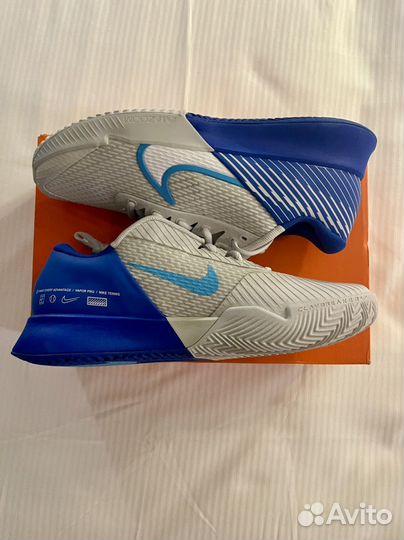 Теннисные кроссовки Nike