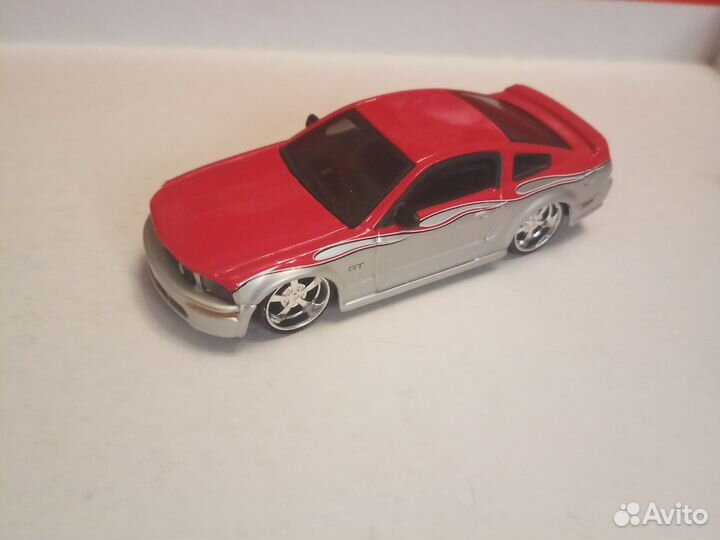 Модель burago 1:43