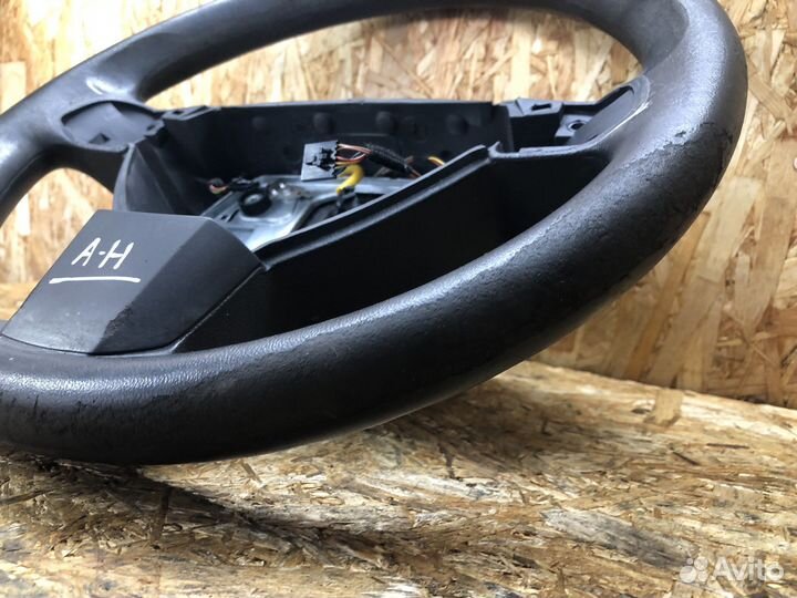 Руль Opel Zafira B / Astra H под реставрацию