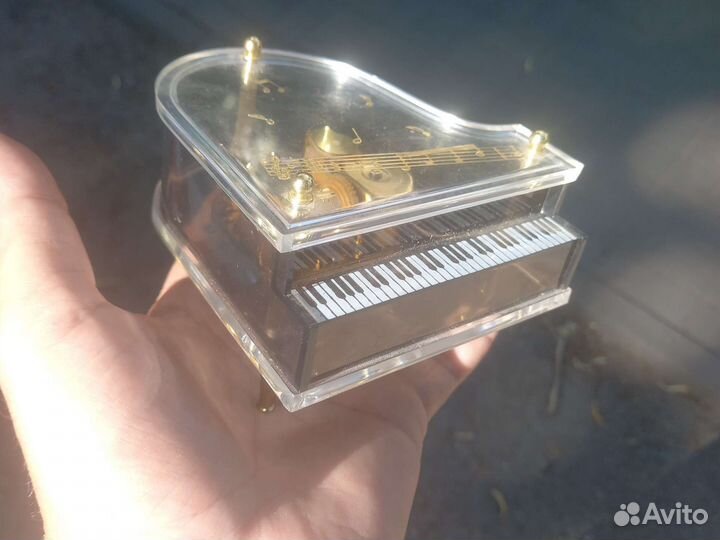 Музыкальное пианино