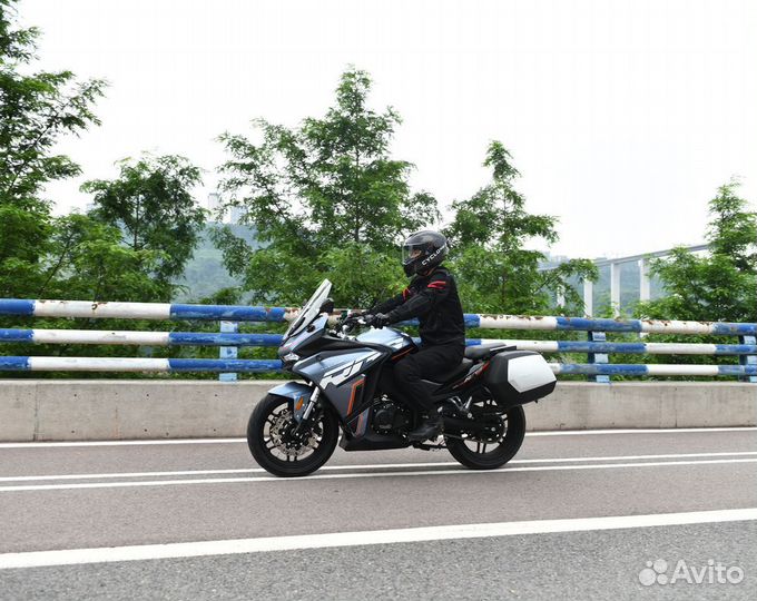 Дорожный мотоцикл Cyclone RG401 новый