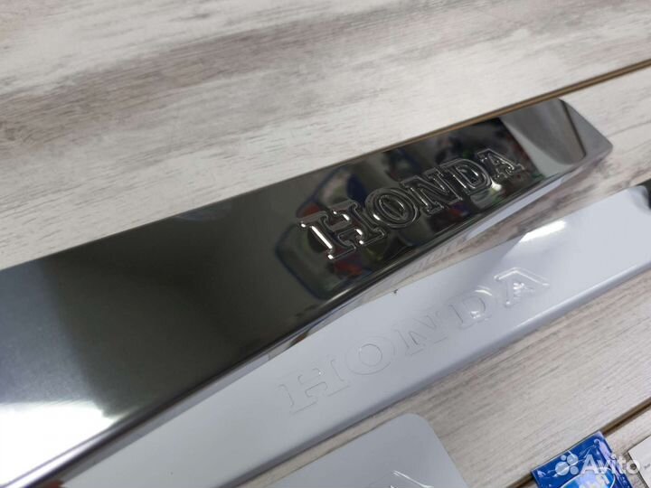 Накладки на пороги honda civic 4d 06-12г сед цивик