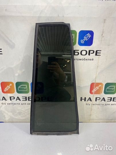 Форточка двери задняя правая Toyota Land Cruiser