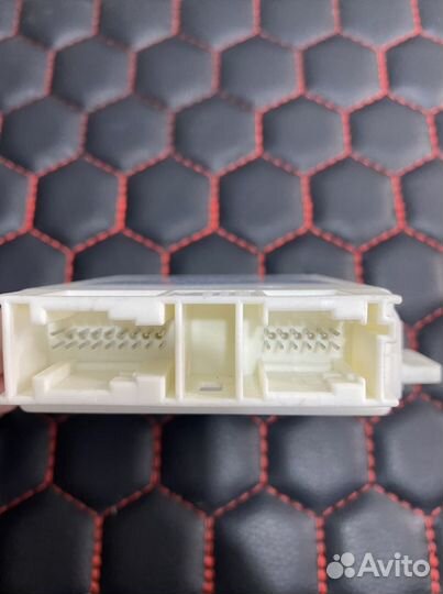 Блок парктроников Mercedes w212