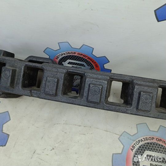 Наполнитель переднего бампера Volkswagen Polo 6