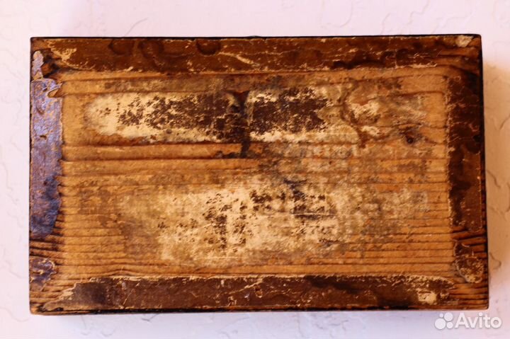 Шкатулка старинная,дерево