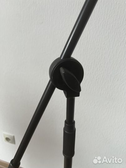 Микрофонная стойка «журавль» K&M