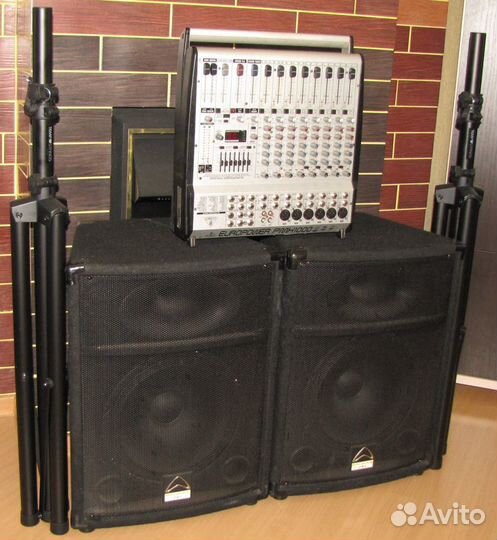Колонки Wharfedale 1200W Активный микшер Штативы