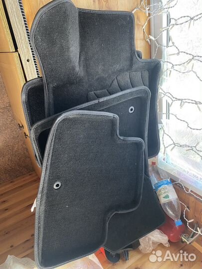 Нвбор ковриков в машину