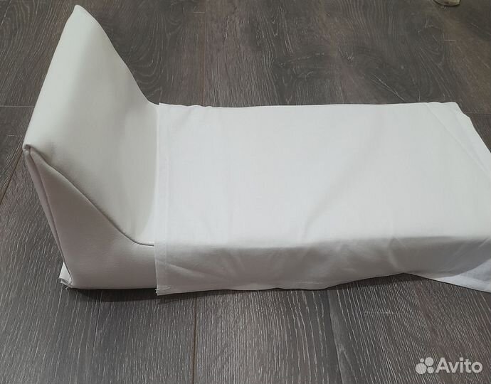 Новая кровать для кукол с постельным бельём