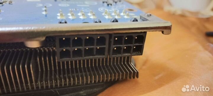 Radeon HD 7970 3GB DDR5 на запчасти