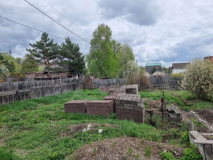 Дом 23,8 м² на участке 6 сот.