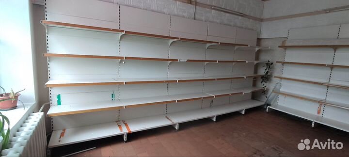 Стеллажи металлические, холодильная витрина