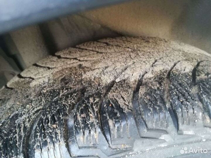 Nokian Tyres Hakkapeliitta R2 235/55 R17