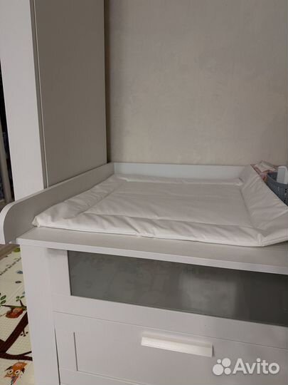 Пеленальный стол