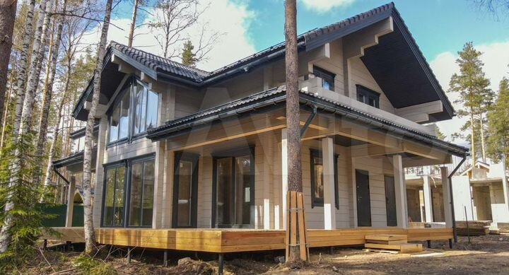 Коттедж 234 м² на участке 14 сот.