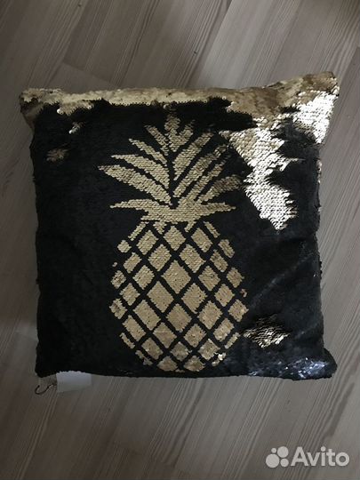 Новая декоративная подушка с пайедками