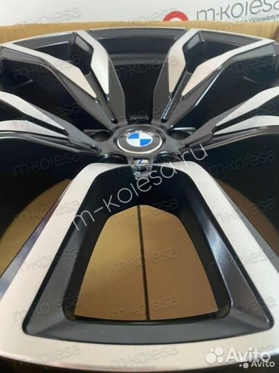 Разноширокие диски R22 BMW X5 G05 X6 G06 X7 G07