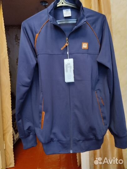 Спортивный костюм