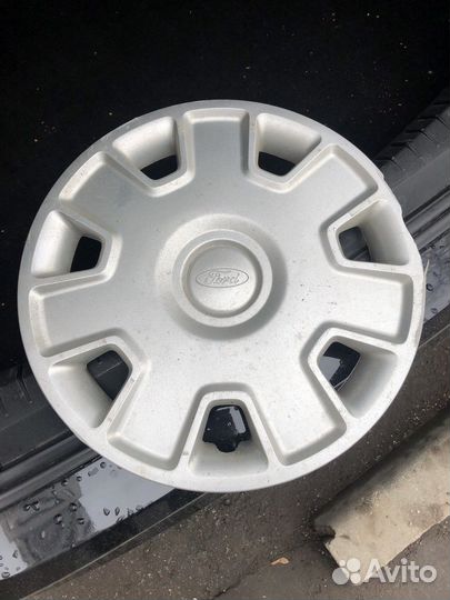 Колпак на Ford Focus 2 r15