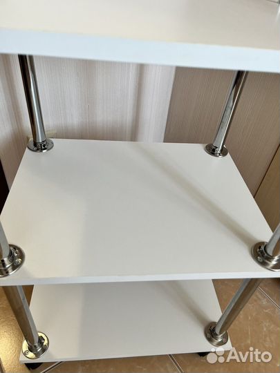 Тележка косметолога и лампа