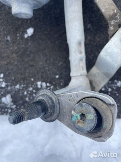 Трапеция стеклоочистителей Фольксваген jetta