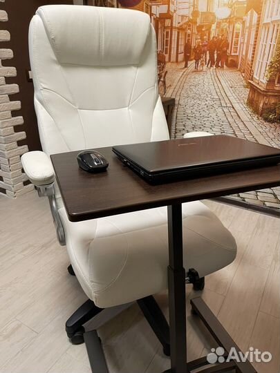 Стол для компьютера