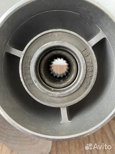 Винт гребной 13 7/8x21 сталь