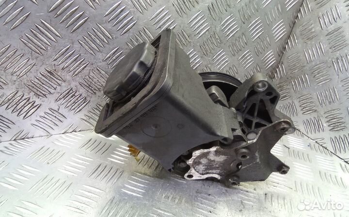 Насос гур 6758565 Land Rover Range Rover 3 LM (200