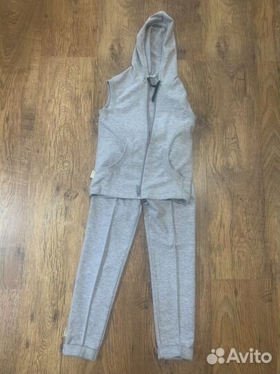 Костюм спортивный