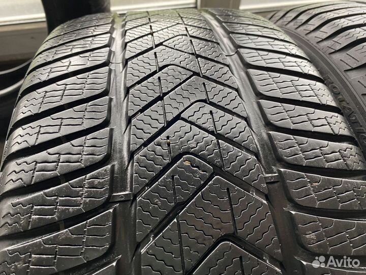 Pirelli Winter Sottozero 3 275/35 R19 и 245/40 R19 98V